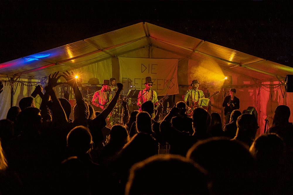 Die Freezers auf der Bühne in Reyersbach